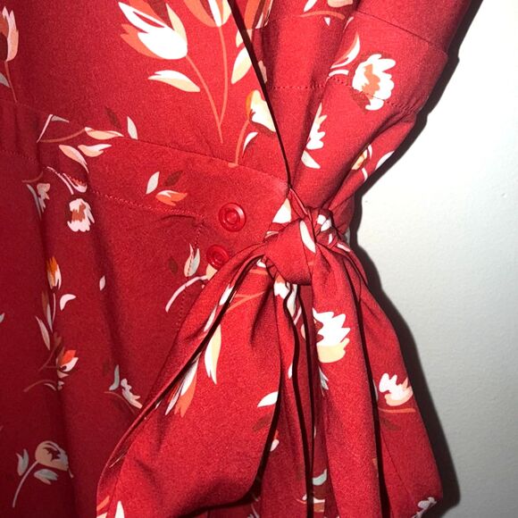 KOSAN Travel Co. Go Travel Wrap Dress - Red Florals L - Picture 10 of 13